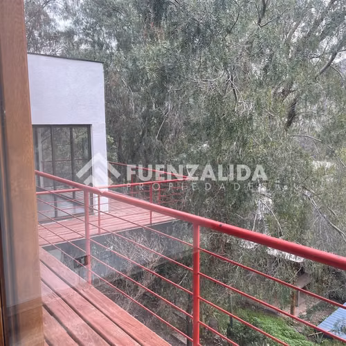 Casa en arriendo de 3 dorm. en condominio cerrado. Chicureo