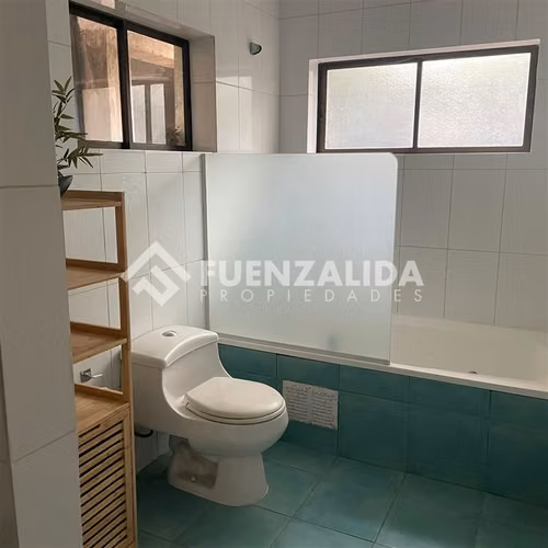 Casa en arriendo de 3 dorm. en condominio cerrado. Chicureo