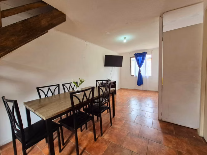 Oportunidad ,Casa esquina 3D/2B/2E ,Con Local Comercial ,Plena Avenida