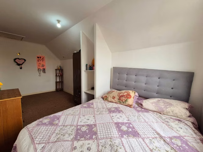 Oportunidad ,Casa esquina 3D/2B/2E ,Con Local Comercial ,Plena Avenida