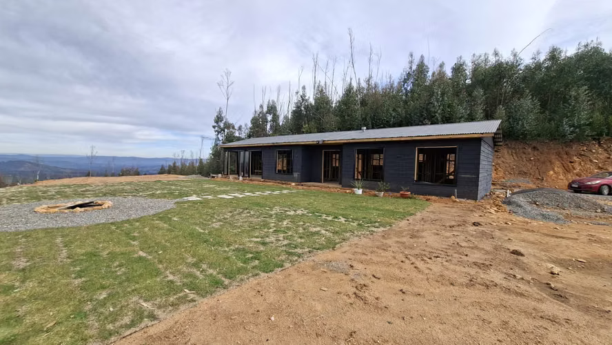 0,56 hectárea con inscripción y rol propio a 26 min de Concepción 50 millones. Con casa 108 m2