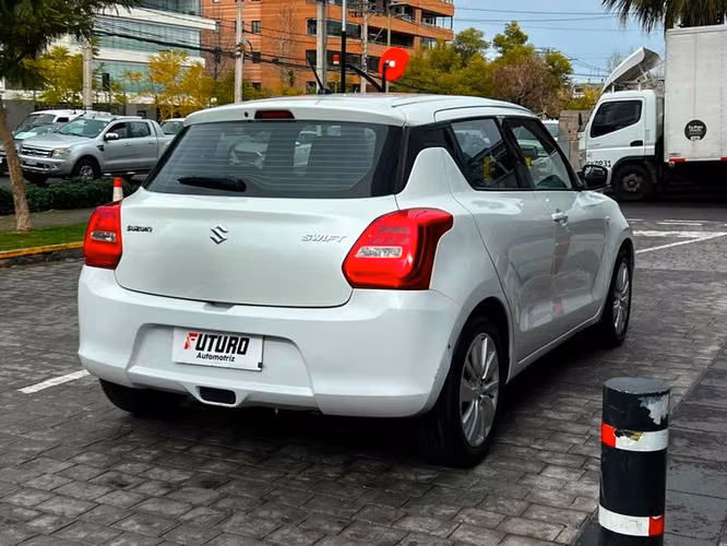SUZUKI SWIFT 1.2 GLS - 2020 | 401 - Imagen 4