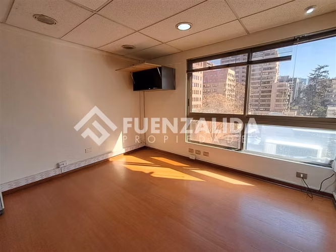 Oficina en arriendo en Providencia - Imagen 10
