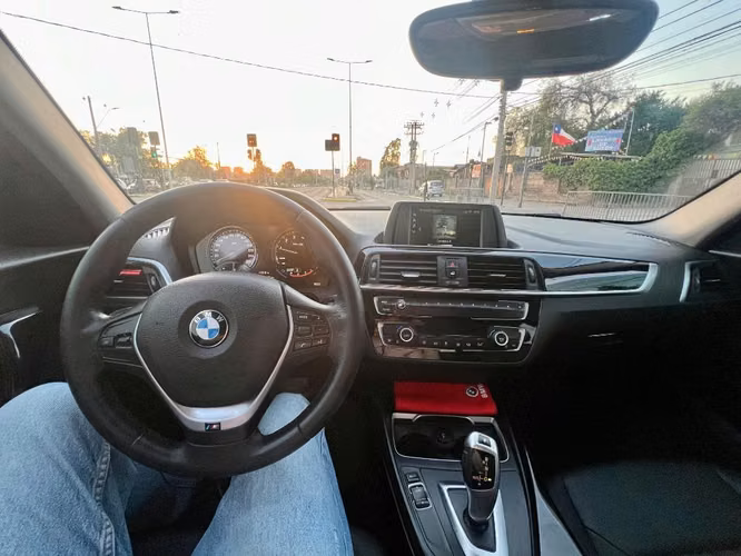 BMW 118i automático 1.5 turbo