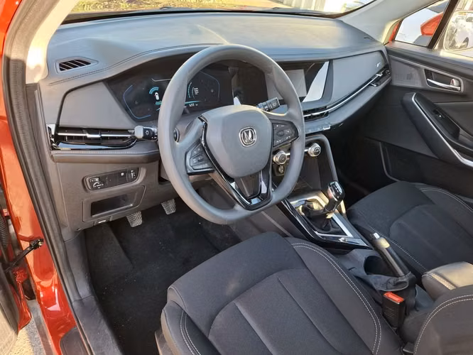CHANGAN CS15 2025
