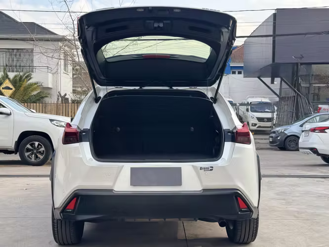 LEXUS UX200