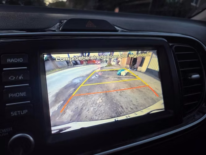 Kia soluto - Imagen 4