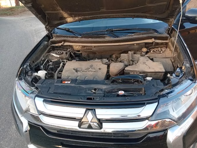 Mitsubishi outlander 2.0 - Imagen 4