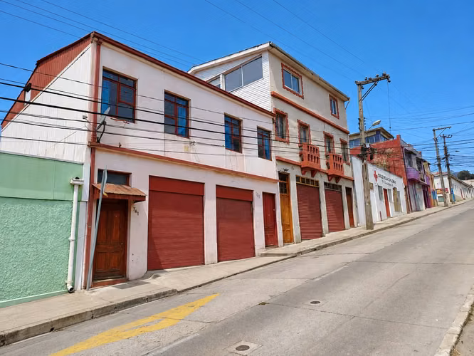 Casa Grande Antigua 4D 2B 2Est Valpo.