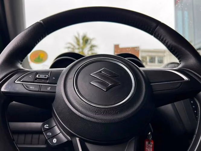 SUZUKI SWIFT 1.2 GLS - 2020 | 401