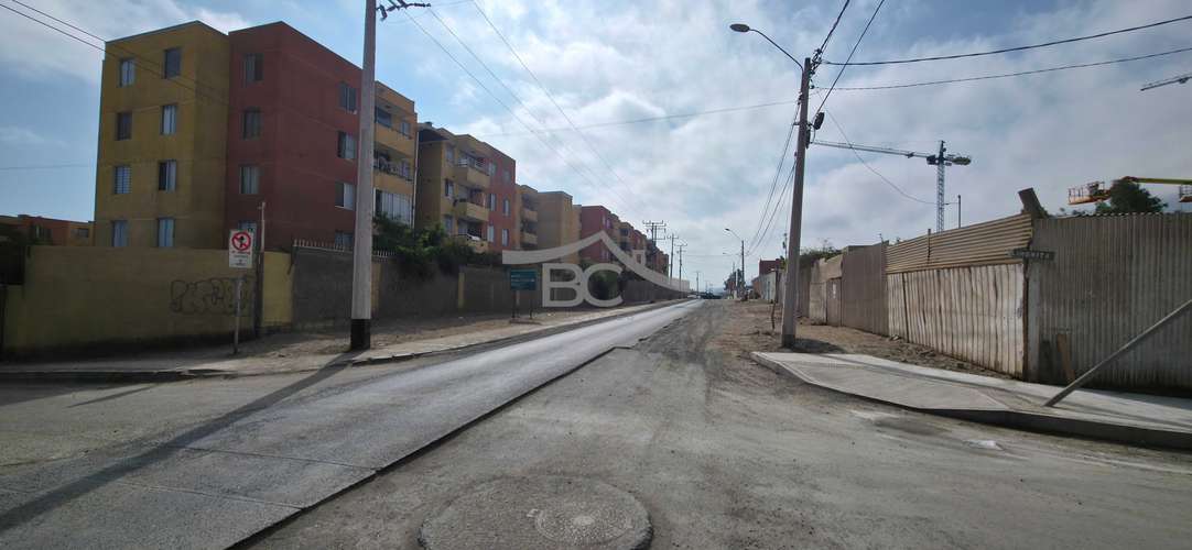 Se vende terreno en esquina. 2.688 m². (178565)