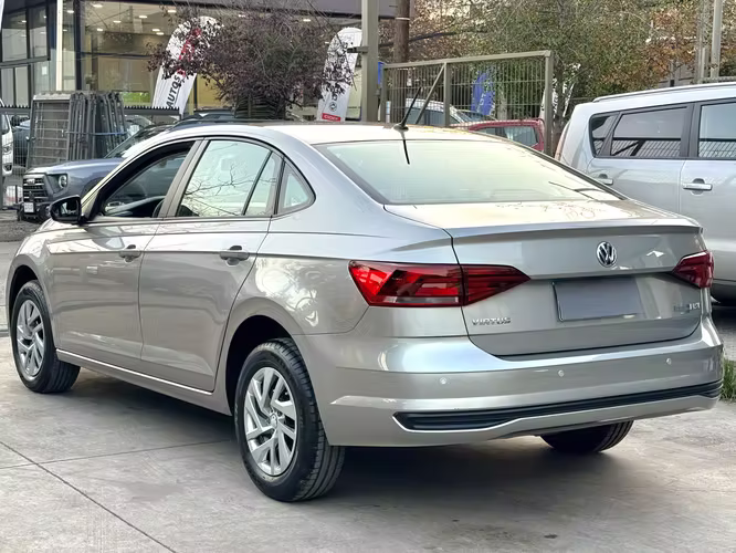 VOLKSWAGEN VIRTUS