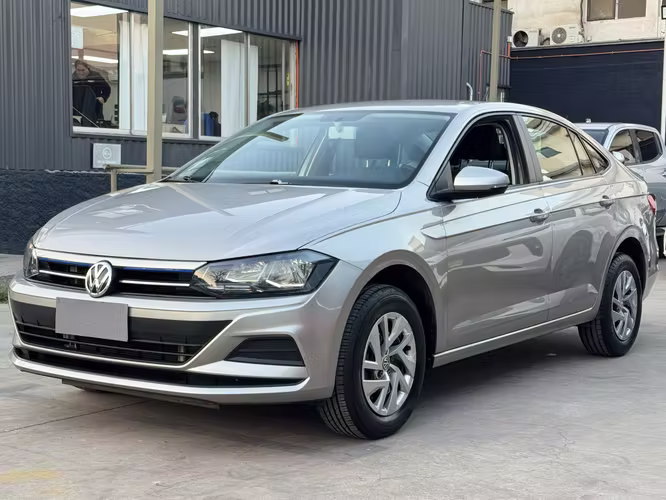 VOLKSWAGEN VIRTUS