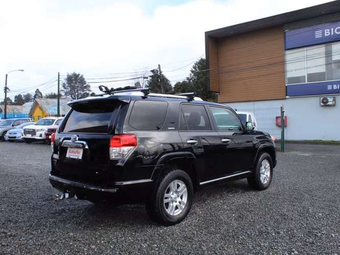 TOYOTA 4Runner 4.0 AT 2011