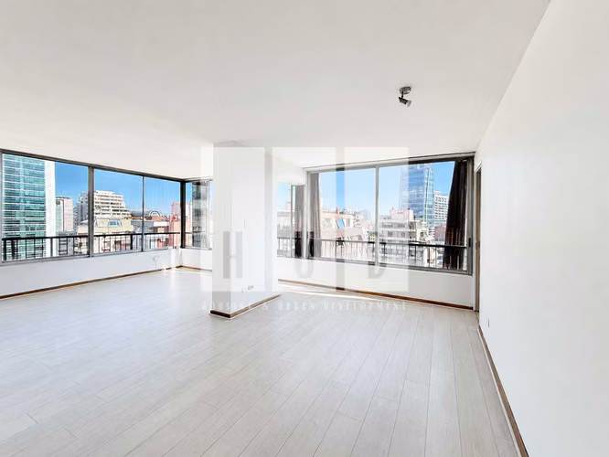 Espectacular Departamento en El Golf! (178570)