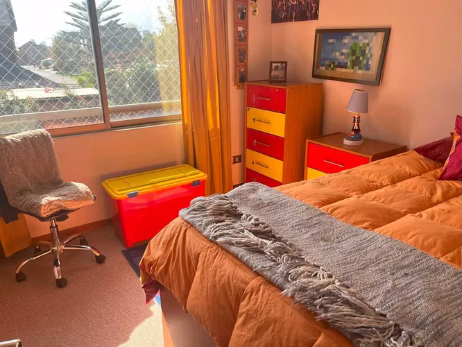 Amplia Casa 4D+3B+Estac+Bodega y Piscina (178573)