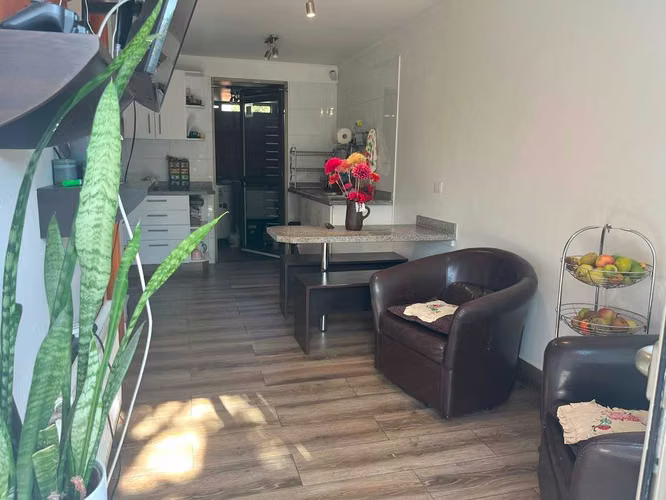 Amplia Casa 4D+3B+Estac+Bodega y Piscina (178573)