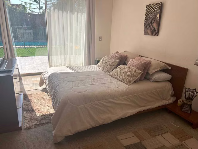 Amplia Casa 4D+3B+Estac+Bodega y Piscina (178573)