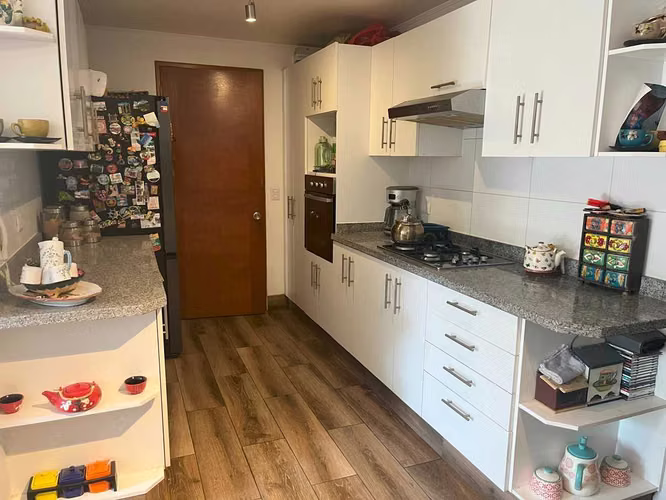 Amplia Casa 4D+3B+Estac+Bodega y Piscina (178573)