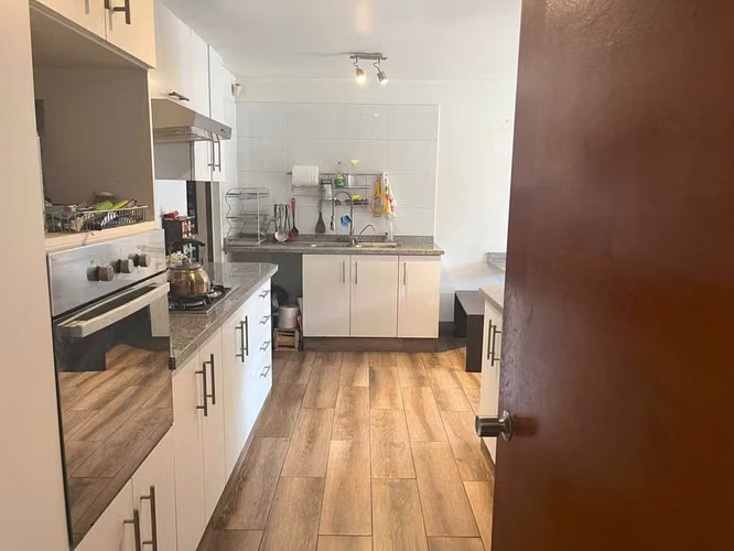 Amplia Casa 4D+3B+Estac+Bodega y Piscina (178573)