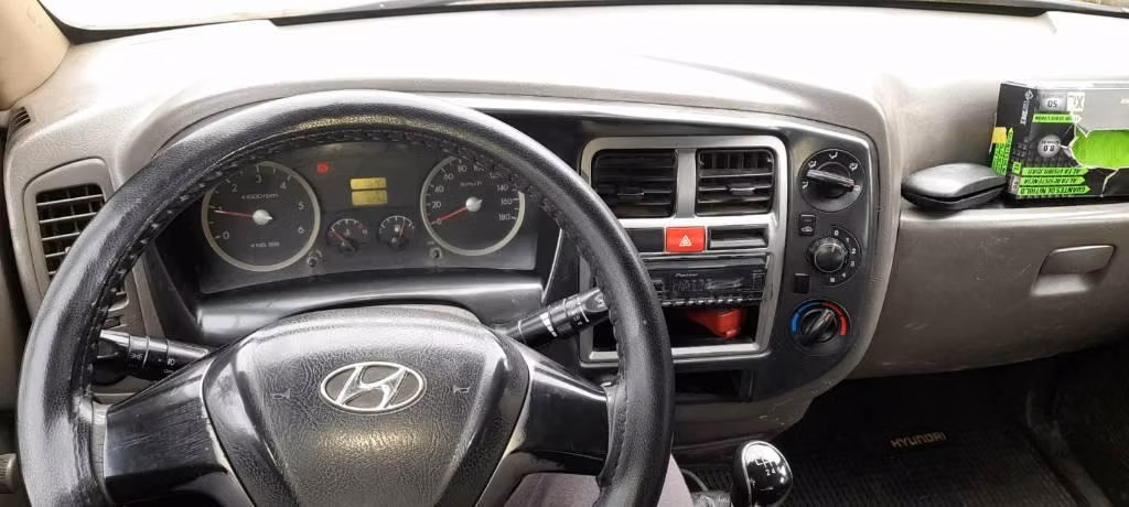 Hyundai porter 2.5 grua cama clase B año 2013 , diesel