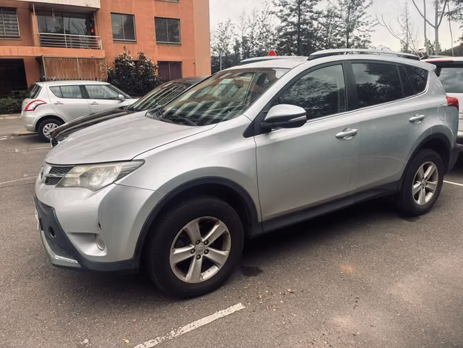 SE VENDE VERSION LUJO TOYOTA RAV4 AUTOMATICA