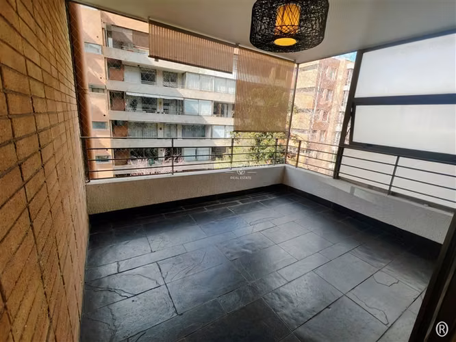 2 estacionamientos 140m2 4 dormitorios Vitacura