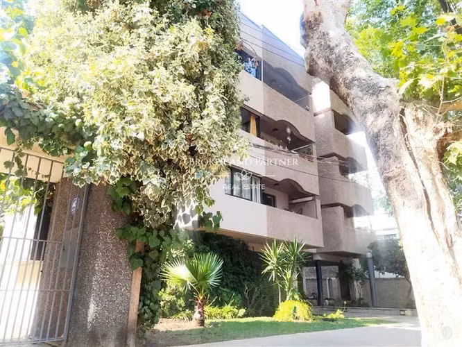 Depto Metro Pedro de Valdivia Septiembre estacionamiento