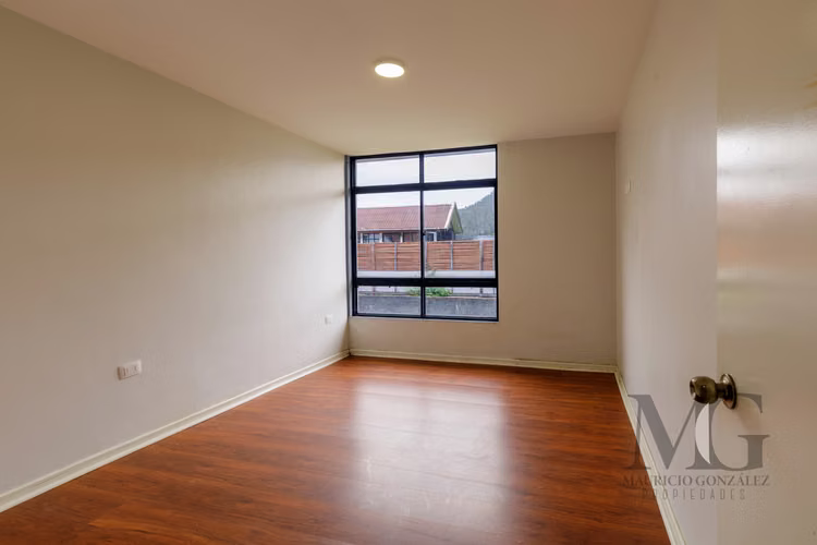 AMPLIA CASA EN ARRIENDO – SECTOR BELLAVISTA, TOMÉ