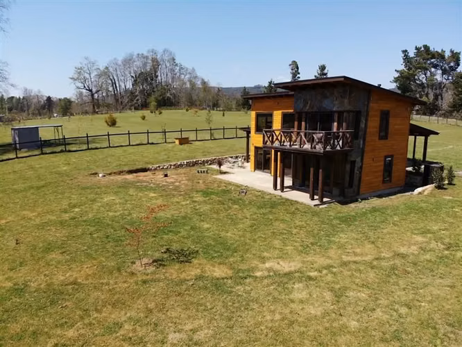 Casa en venta de 3 dorm. en Villarrica