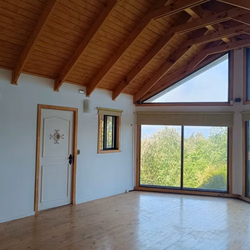 ¡CASA EN PUERTO MONTT CON VISTA AL MAR Y GRAN TERRENO!