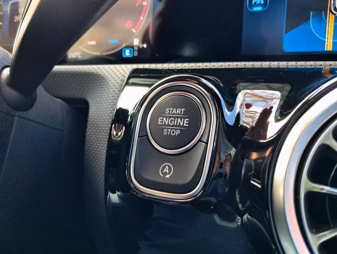 MERCEDES-BENZ A200 LOOK AMG 1.3 AUT  2026