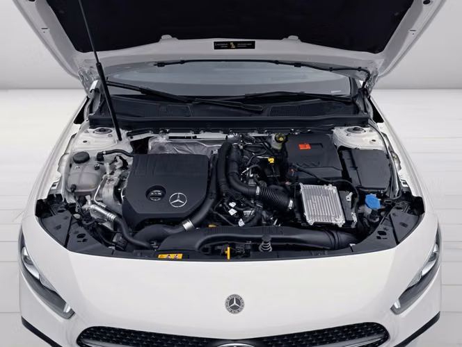 MERCEDES-BENZ A200 LOOK AMG 1.3 AUT  2026