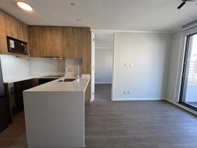 MODERNO DEPARTAMENTO 2D CON AMPLIA TERRAZA A PASOS DEL METRO IRARRÁZAVAL