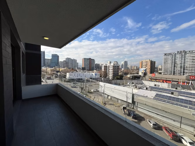 MODERNO DEPARTAMENTO 2D CON AMPLIA TERRAZA A PASOS DEL METRO IRARRÁZAVAL