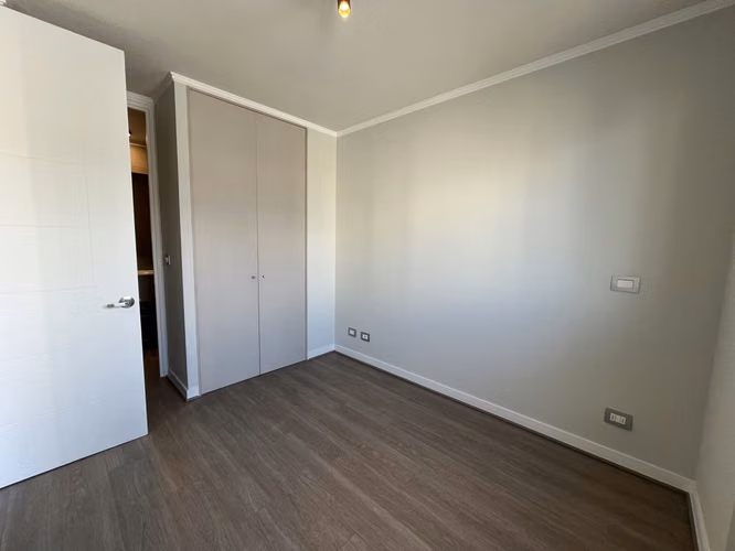 MODERNO DEPARTAMENTO 2D CON AMPLIA TERRAZA A PASOS DEL METRO IRARRÁZAVAL
