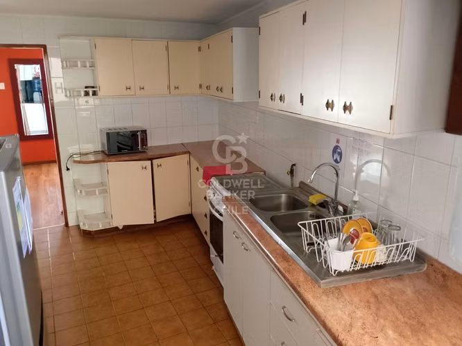Casa Hostal con 8 Dormitorios Sector Sur