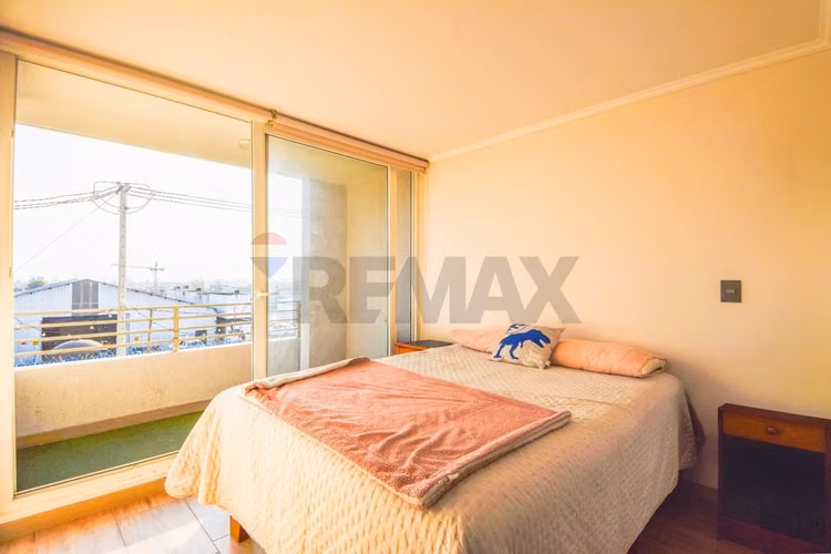 Arriendo seminuevo 2d + 2b + 1e y 1bd