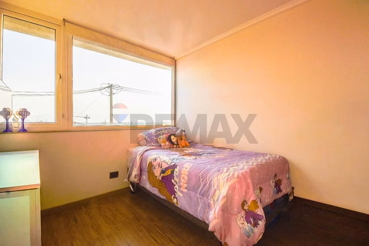 Arriendo seminuevo 2d + 2b + 1e y 1bd