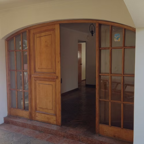 CASA COLONIAL , BARRIO TRANQUILO, VILLA EL PORTAL