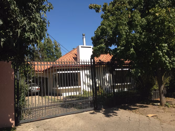 CASA COLONIAL , BARRIO TRANQUILO, VILLA EL PORTAL
