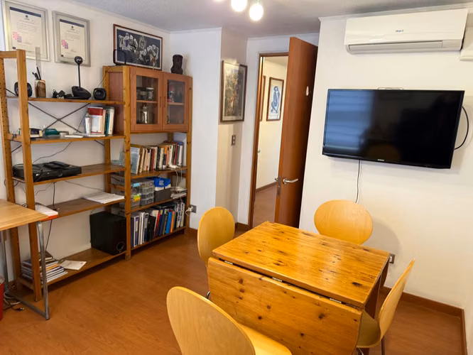 OPORTUNIDAD VENDO OFICINA  EQUIPADA 2 PRIVADOS