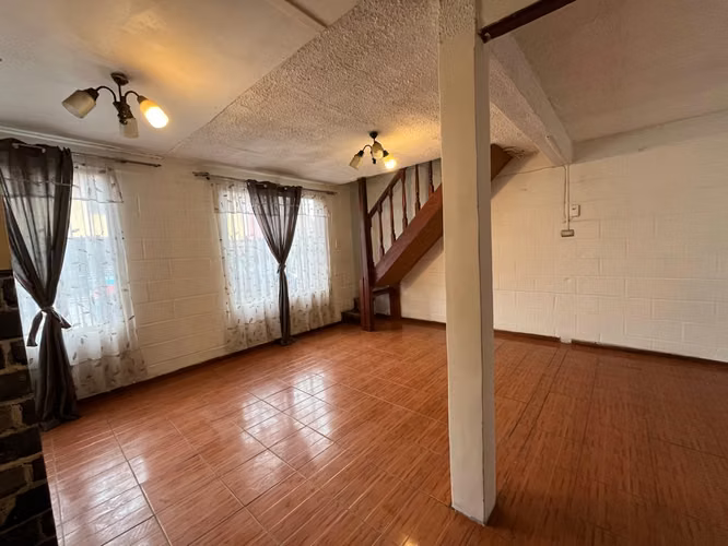 SE ARRIENDA CASA DOS PISOS VILLA SAN RAFAEL.RANCAGUA