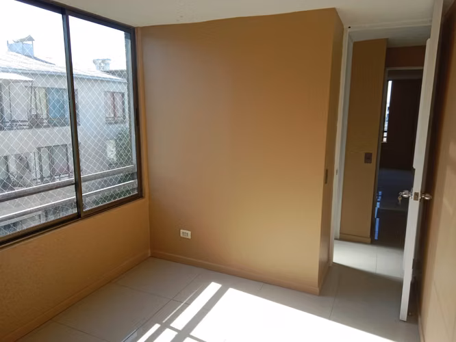 Arriendo Departamento Amplio, 3 dormitorios, 2 baños. Santiago Centro