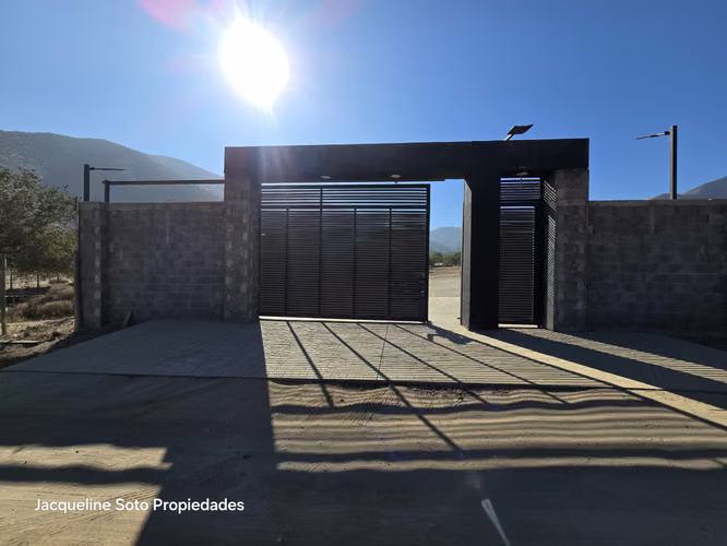 VENDO PARCELA  1/2 HA EN CURACAVI CON CASA, PISCINA Y CANCHA - Imagen 9