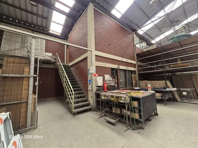 VENTA INDUSTRIAL 15HAB 7BA MACUL