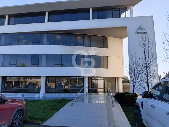 Oficina Exclusiva en Arriendo: Comodidad y Ubicación Ideal