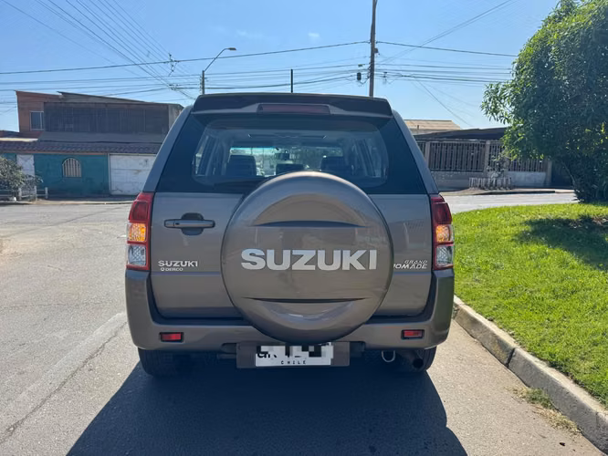 Suzuki grand nomade AUTOMATICO japonés 2014