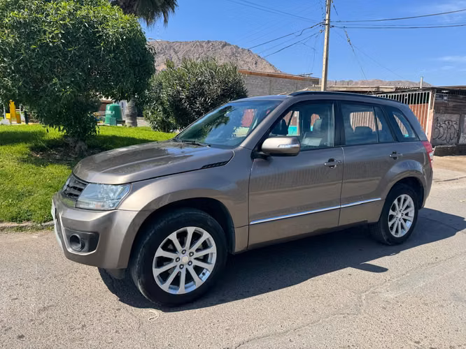 Suzuki grand nomade AUTOMATICO japonés 2014