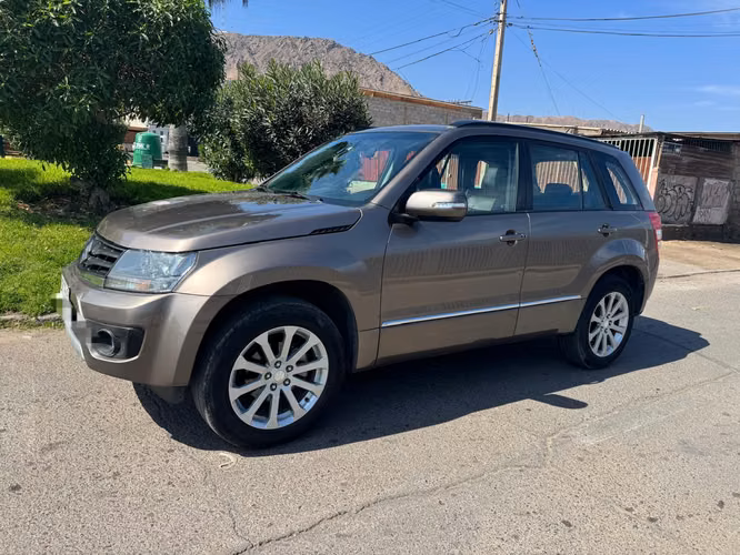 Suzuki grand nomade AUTOMATICO japonés 2014